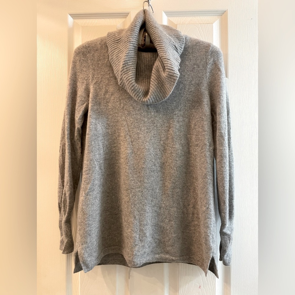 Talbots cashmere gray sweater. Size M. Cowl neck.
